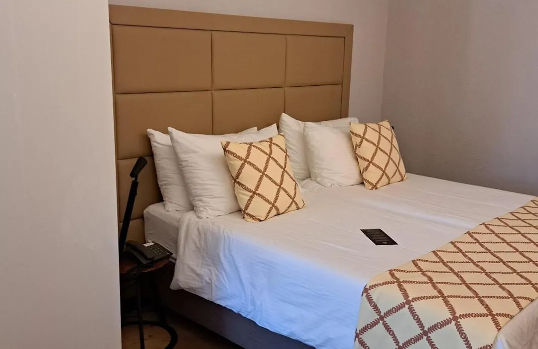 Hotel Dakota-1